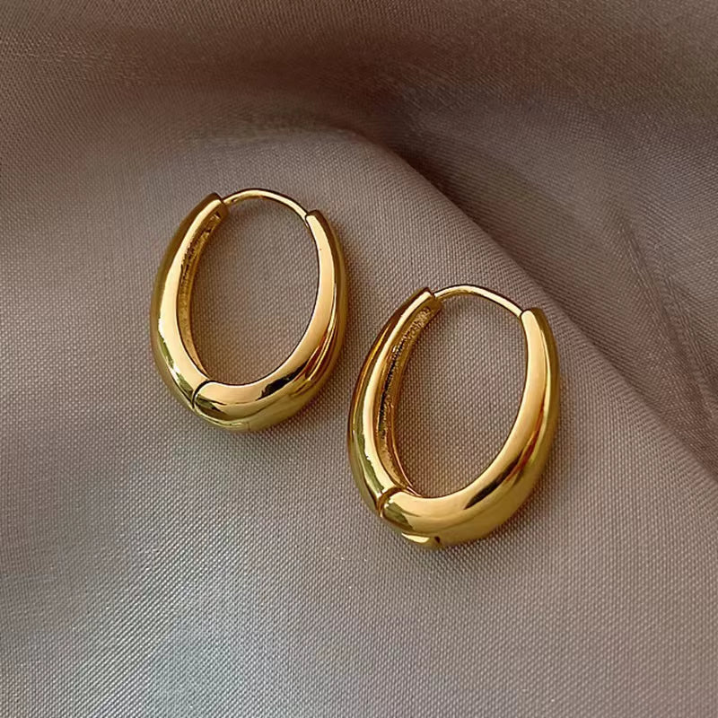 Uworld Hypoallergenic Stylish Vintage round Stud Earrings Premium 18K Gold Plated Stainless Steel for Women Party Сережки Женск