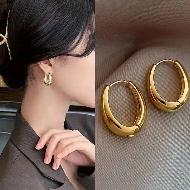 Uworld Hypoallergenic Stylish Vintage round Stud Earrings Premium 18K Gold Plated Stainless Steel for Women Party Сережки Женск
