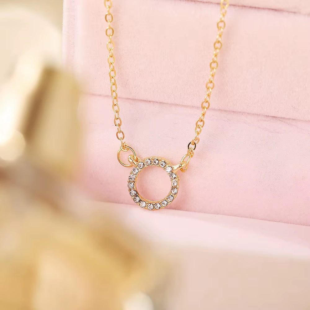 Collier pendentif cercle en cristal