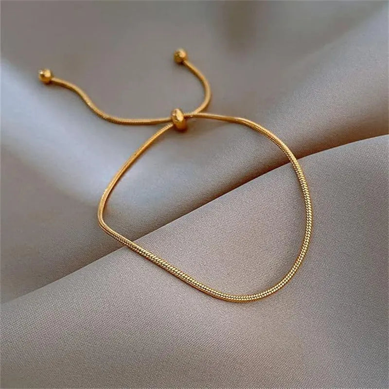 Chaine de cheville simple et réglable