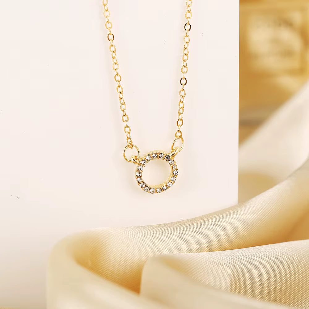 Collier pendentif cercle en cristal