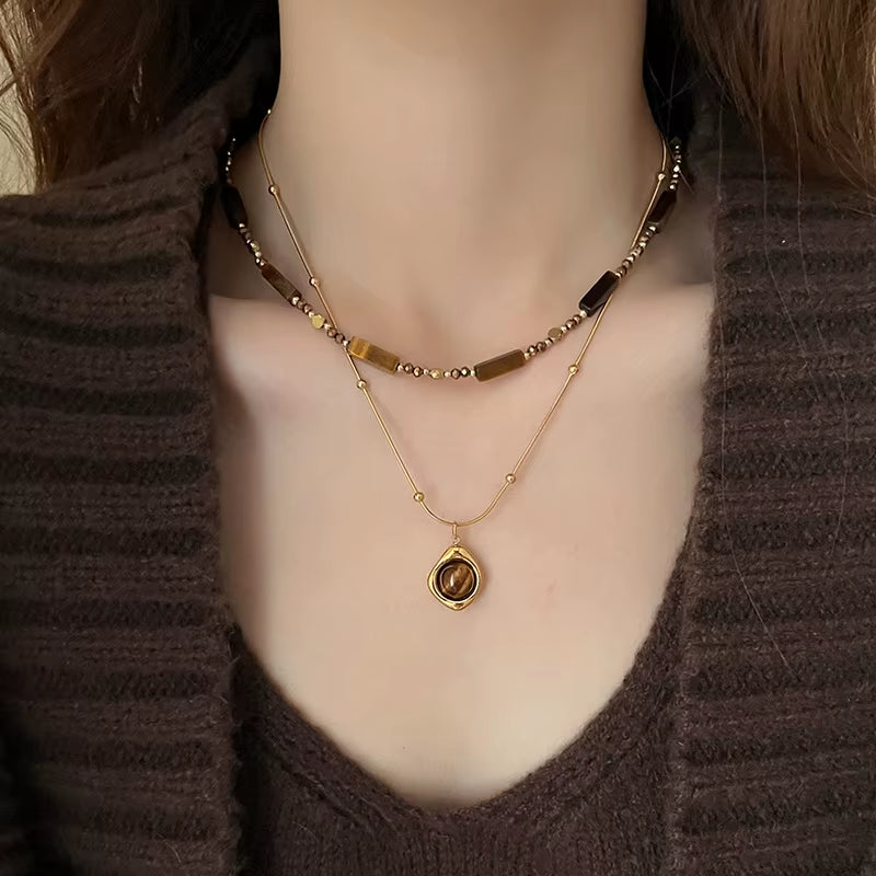 Collier avec pendentif en pierre d'œil de tigre & chaine de clavicule