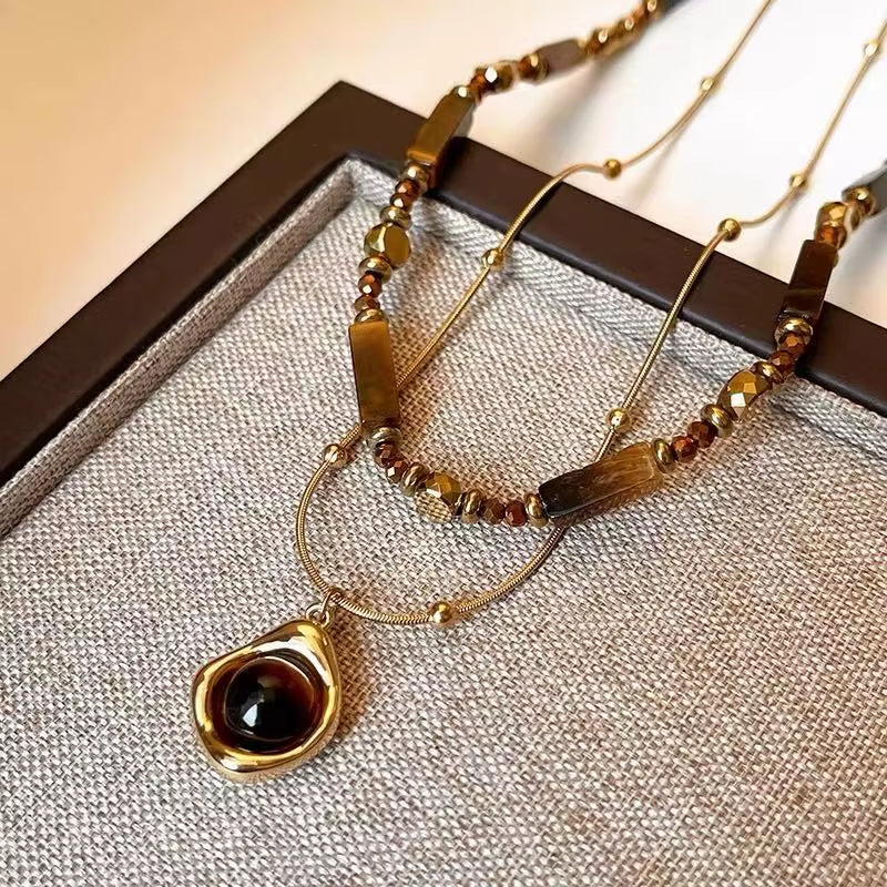 Collier avec pendentif en pierre d'œil de tigre & chaine de clavicule
