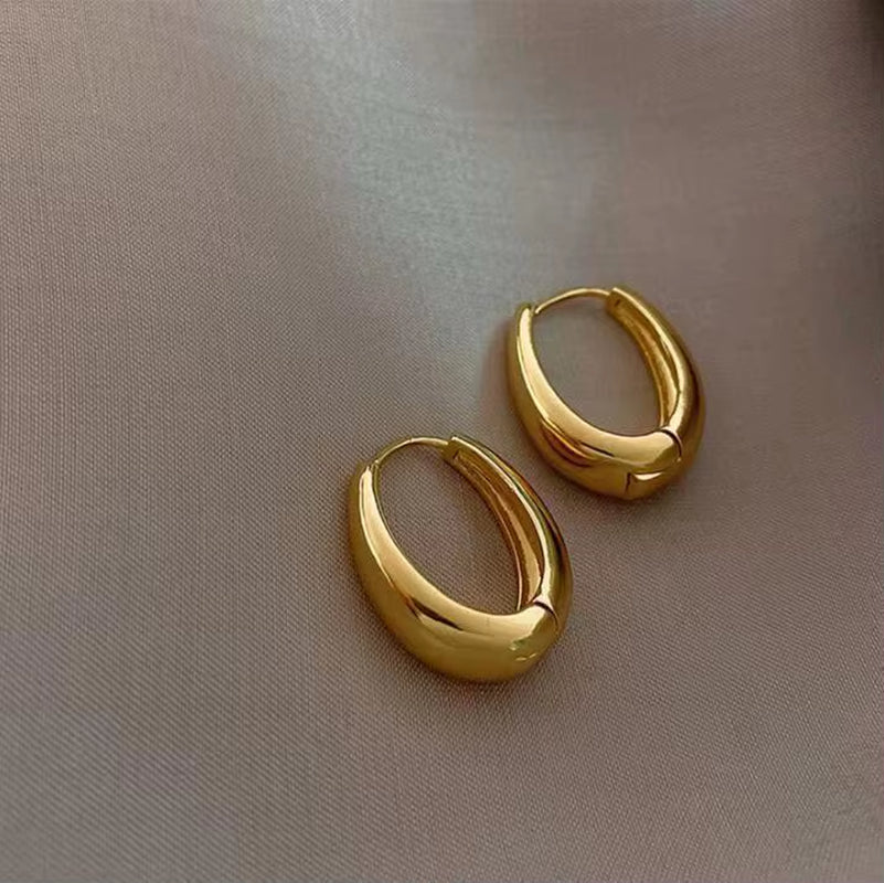 Uworld Hypoallergenic Stylish Vintage round Stud Earrings Premium 18K Gold Plated Stainless Steel for Women Party Сережки Женск