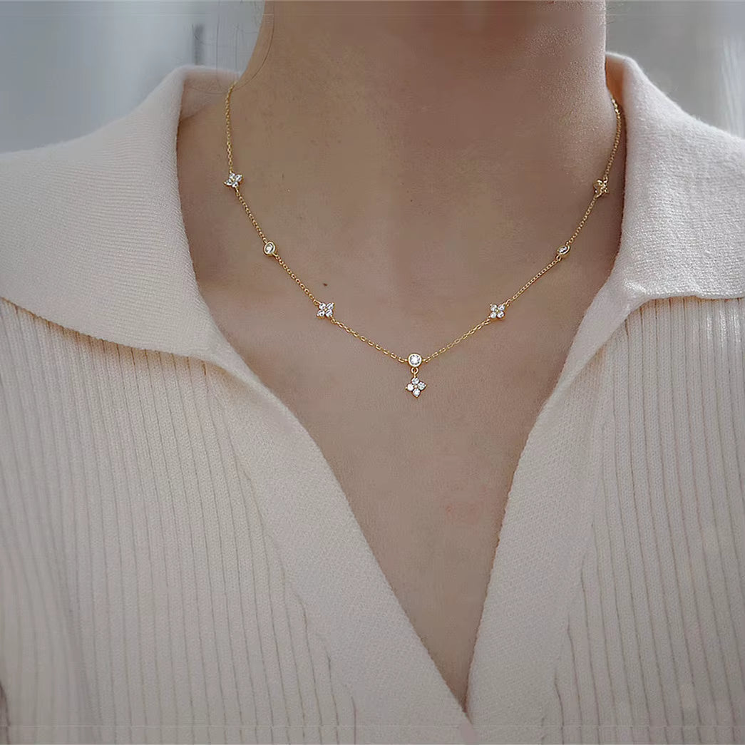 Chaine à perles ras de cou 