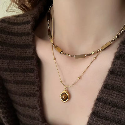 Collier avec pendentif en pierre d'œil de tigre & chaine de clavicule 