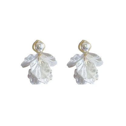 Boucles d'oreilles Pétales élégantes blanches 