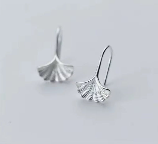 Boucles d'oreilles petites fleur de Ginkgo