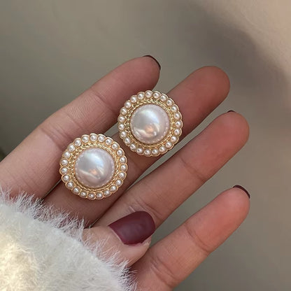 Boucles d'oreilles en cercles avec perles pendantes 